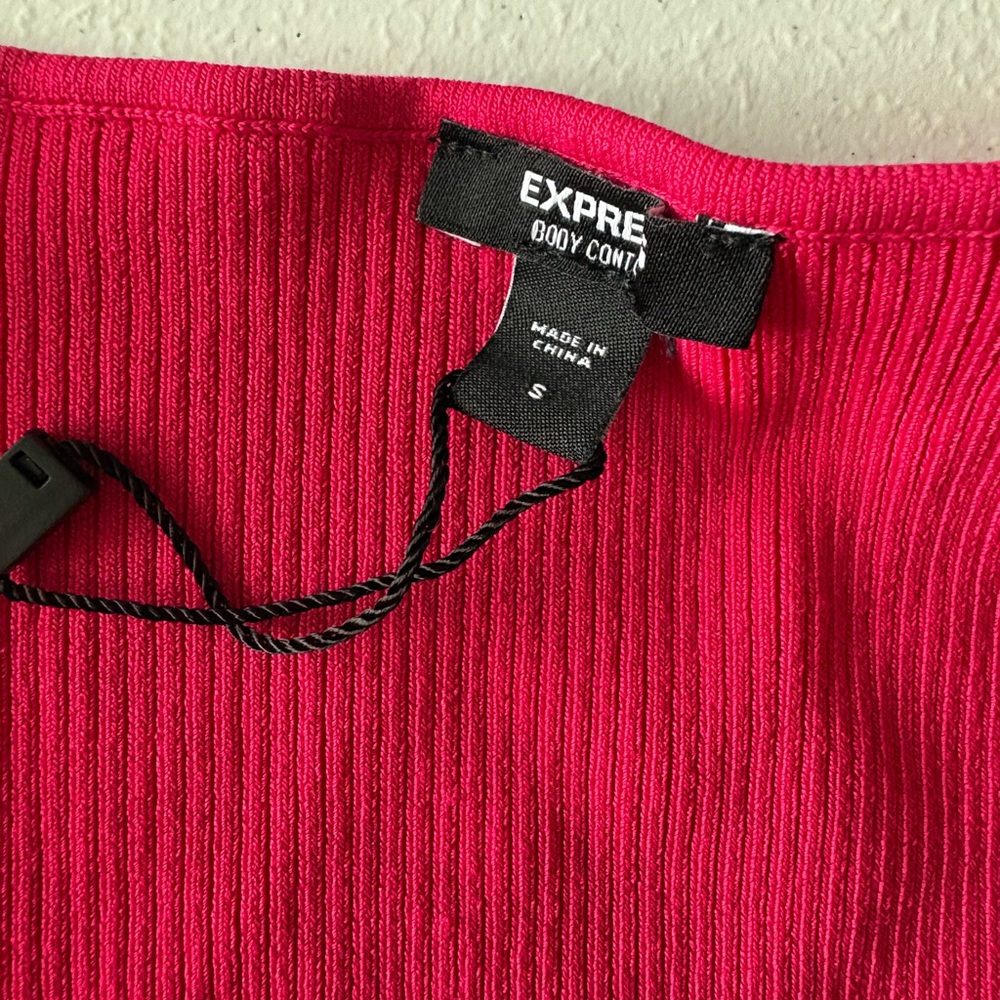 NWT Small Express Fuschia Ribbed Body Contour Long Sleeve Top - Picture 2 of 8